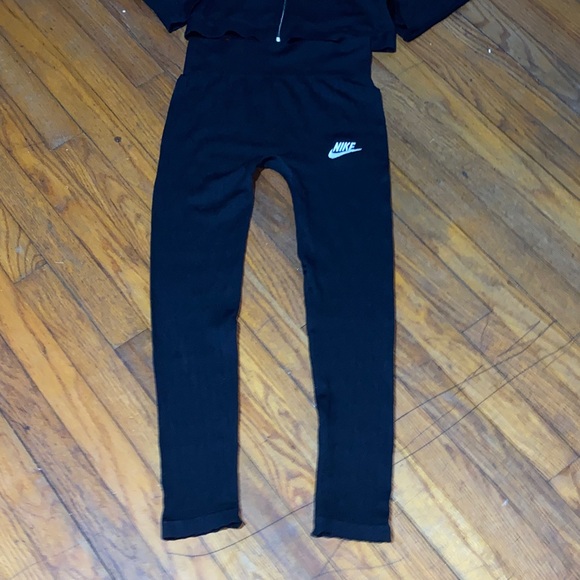 Nike Black Hoodie and Joggers Set - Picture 2 of 3